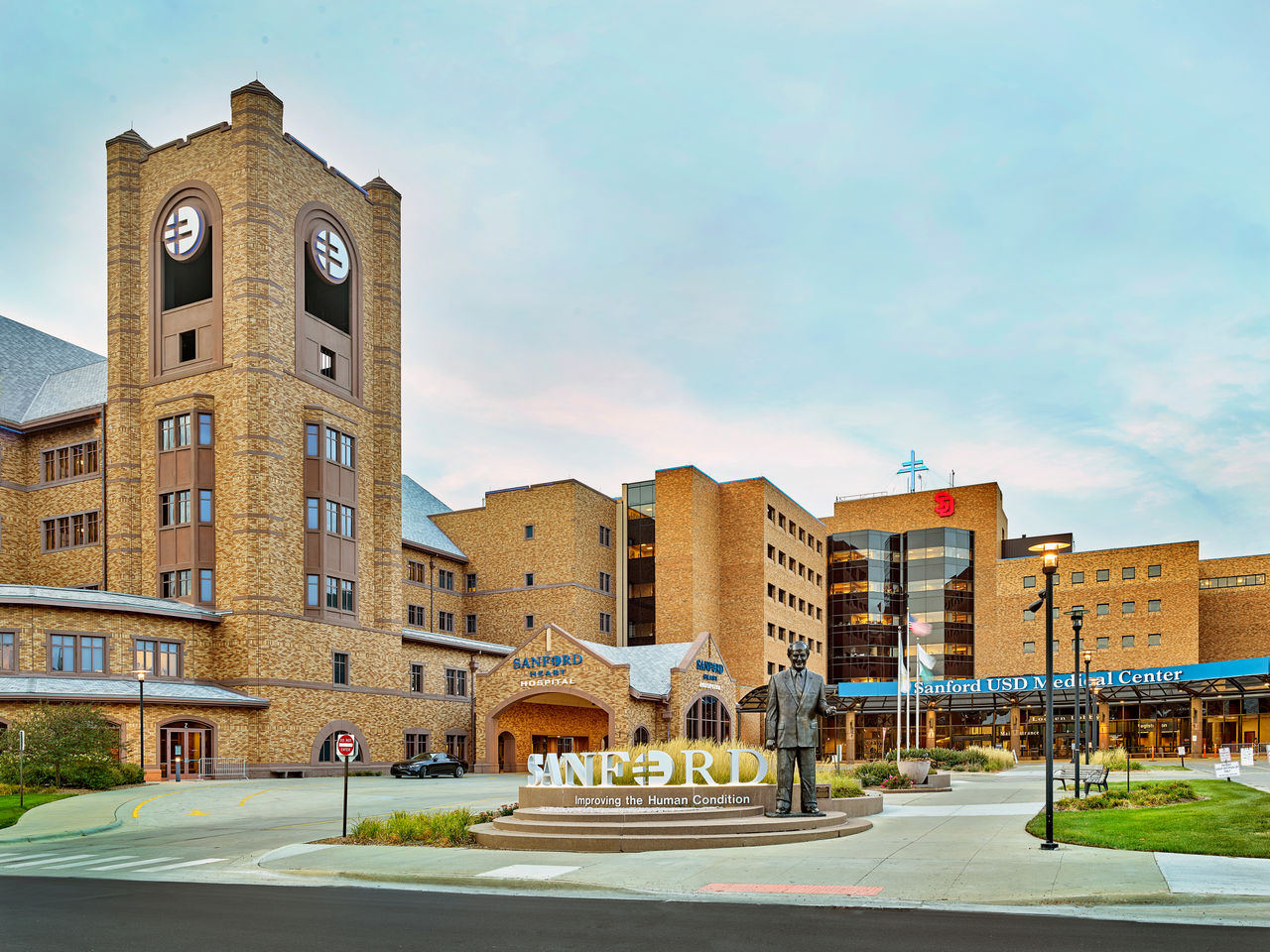 sanford-medical-center-exterior-001-20.jpg